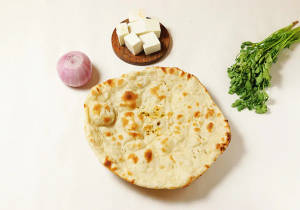 Paneer Pyaz Naan