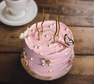 Fresh strawberry cream cake [400 grams]