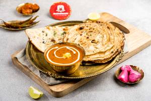 Daal Makhni + 2 Breads