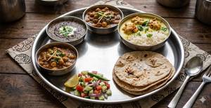 सादी Thali