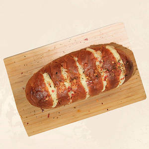 Tear And Share Garlic Bread [Non Veg]