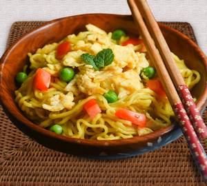 Schezwan Mixed Egg Maggi