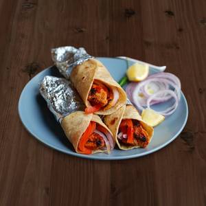 Schezwan Chicken Roll