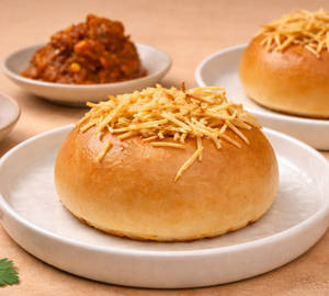 Salli Chicken Bun