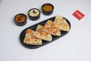 Onion tomato uthappam
