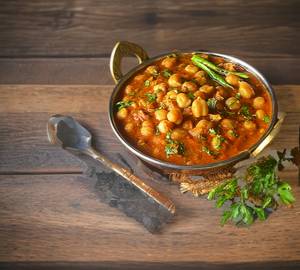 Chole Sabji With 4 Fulke