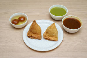 Samosa + Gulab Jamun Combo
