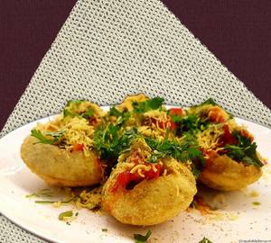 Aloo Puri chat
