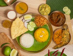 Pabda Shorshe Maharaja Thali