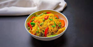 Veg Singapuri Noodles