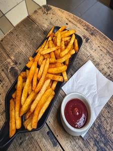 french fries (peri peri) (side)