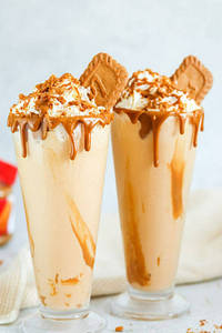 Lotus Biscoff Shake