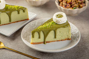 Double Pistachio Newyork Cheese Cake Slice