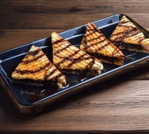 Chocolate Grilled Sandwich