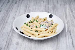 White sauce pasta