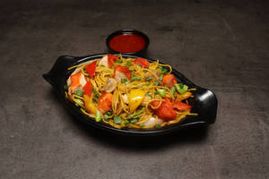 Chicken Noodles (fast Food Style)