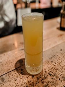 lemonade (peach appletini)