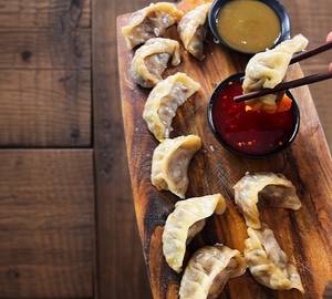 Mushroom steamed momos