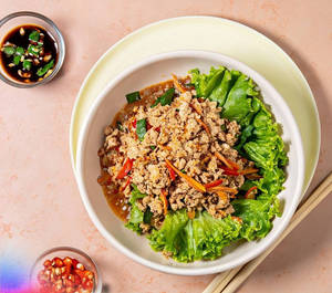 Laab Gai ( Thai Minced Chicken Salad )