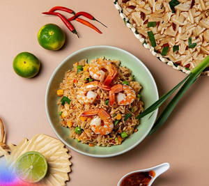 Khao Pad Kung ( Thai Prawn Fried Rice )