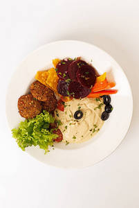 Beetroot & Hummus Salad