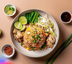 Khao Pad Gai ( Thai Chicken Fried Rice )