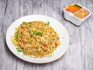 Egg Hakka Schezwan Noodles