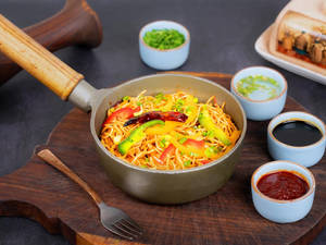Chilli Garlic Noodles Veg