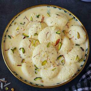 Madhur Vatika's Rasmalai/malai Bati
