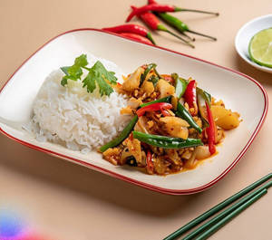 Pad King Hed ( Thai Chilli Ginger Mushroom Stir-fry With Steamed Rice )