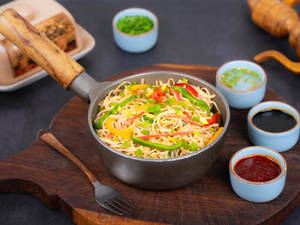 Hakka Noodles Veg