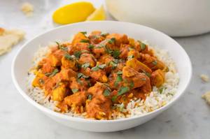 Chicken Curry (1 Bown, 750ml) And Steamed Basmati Rice (serves 1)