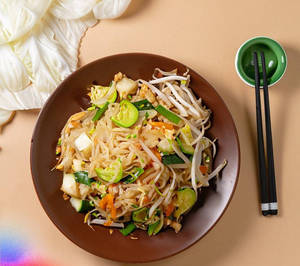 Pad Kee Mao Veg ( Veg Thai Drunken Rice Noodles )