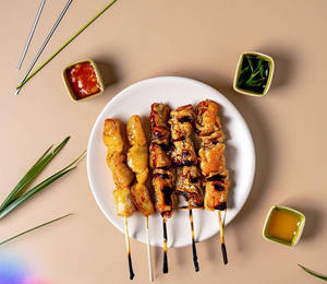 Gai Ping ( Thai Grilled Chicken Skewers ) (5 Pcs)