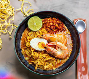 Khao Soi Kung ( Northern Thai Prawn Curry Noodles )