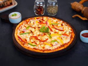 Makhani Paneer Tikka Pizza