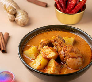 Gaeng Massaman Gai ( Thai Chicken Massaman Curry Bowl )