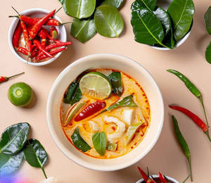 Tom Yum Nam Sai Veg ( Clear Thai Hot & Sour Veg Soup )