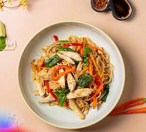 Bah Mee Pad Kee Mao Kai ( Spicy Chilli Garlic Egg Ramen )