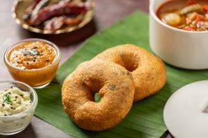 Medu Vada (2 Pcs)
