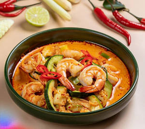 Gaeng Daeng Kung ( Thai Prawn Red Curry )