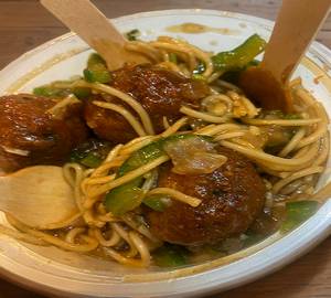 Noodles with veg manchurian