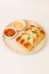 Pull-apart Cheese Garlic Bread