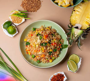 Khao Pad Sapparod Veg ( Thai Pineapple Veg Fried Rice )