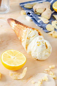 Ginger Lemon Ice Cream 75gms