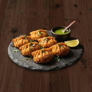 Veg Pizza Fried Momo 6 Pcs