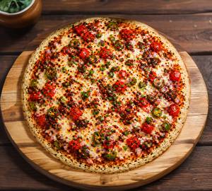 Chilli Cheese Uttapam (Served With White Chutney, Laal Chutney And Sambhar)
