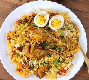 Chicken Hyderabadi Dum Biryani [2 Pieces, 1 Egg]