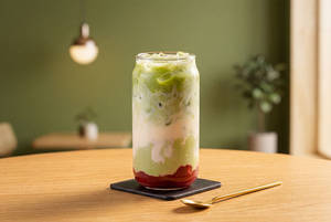 Strawberry Matcha Ice Latte