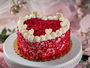 Red velvet heart shape cake [1 kg]